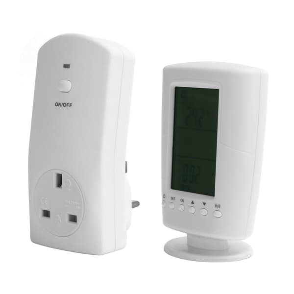 LCD Backlight Temperature Controller Wireless Remote Programmable Thermostat Socket UK 250V 13A 50Hz 3250W Maximum