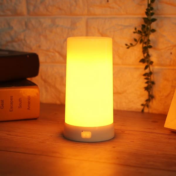 LED-yövalo simuloitu liekki kynttiläpöytävalaisin KLB:llä