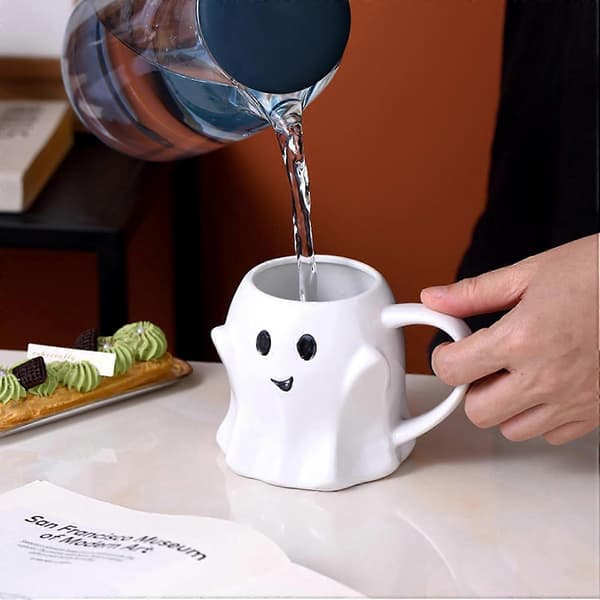 2025 440ml Ghost Ceramic Coffee Mug, Ceramic Ghost Face Mug, Ghost Face Cup, Cute White Halloween Ghost Mug, for Women Men Funny Mugs