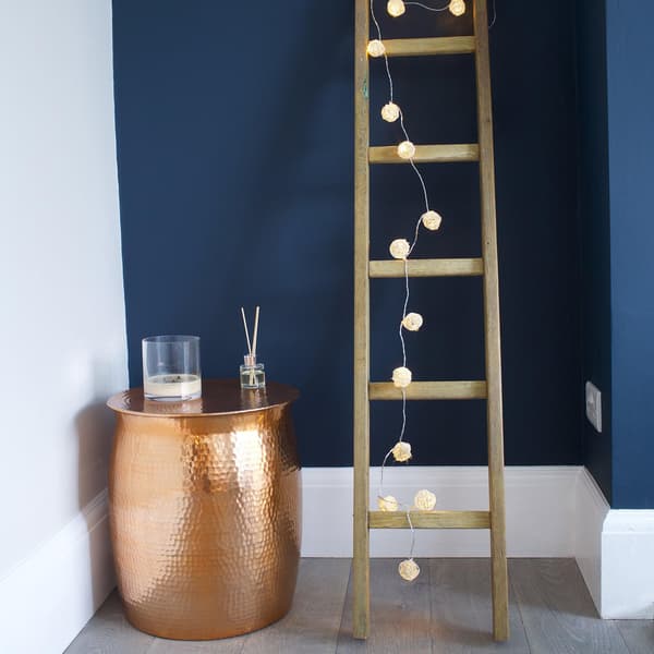 Battery-powered LED light strings with 2m 20 warm white woven rattan balls (always on with two batteries)