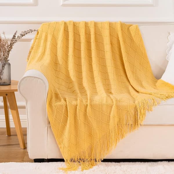 Yellow Throw Blanket Diamond Pattern Indoor Outdoor 127x152 cm Soft Lightweight Knitted Blanket
