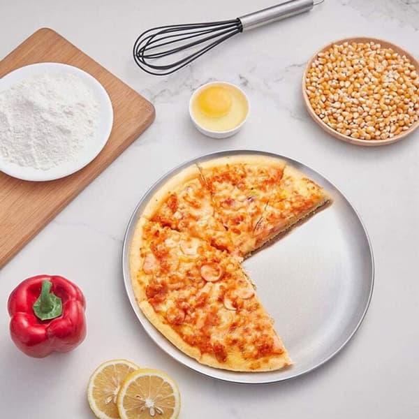Round Cake and Pizza Pans in Stainless Steel - Dishwasher Safe