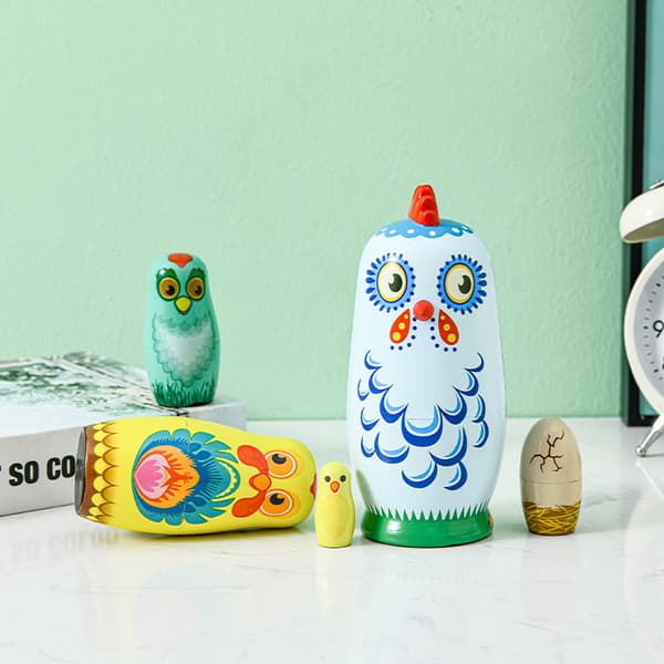 Rysk Matryoshka 5-lagers kyckling Matryoshka dockset träleksak