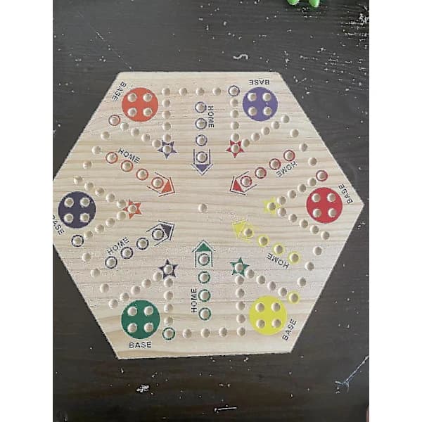 Ludo-spil i træ til 4-6 spillere, perfekt til fester og sammenkomster