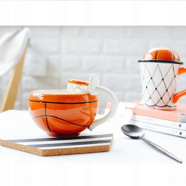 3D-krus 500 ml formet som en basketball – perfekt som gave