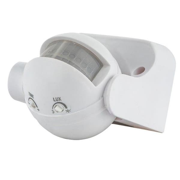 Outdoor motion detector with lighting; 12-meter detection range and 180° detection angle in open area.