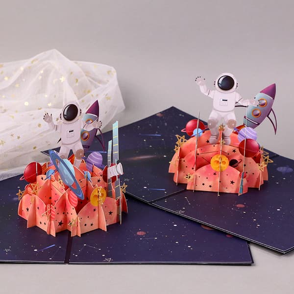 Bursdagskort, 3D-eksamenskort, Pop-up astronautkort, Hilsen