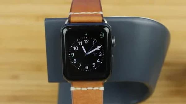 1 pakke Apple Watch-stativ i aluminiumslegering U-formet skrivebordsstativ