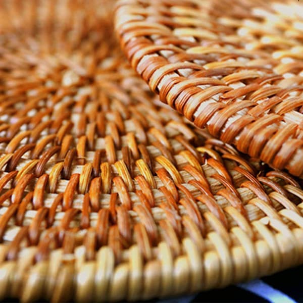Heat-Resistant Wooden Trivets for Pots & Teapots - Natural Placemats