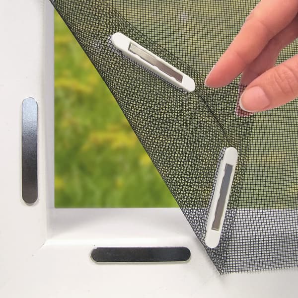 Window screen with innovative magnetic attachment screen up to 150 x 130 cm individually cuttable No drilling or screwing required Attachment with