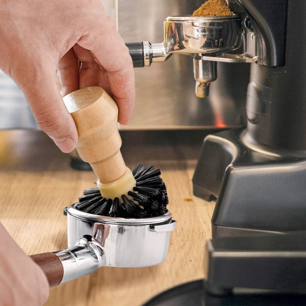 En skyddande rengöringsborste för espresso-stamppinne, kaffe