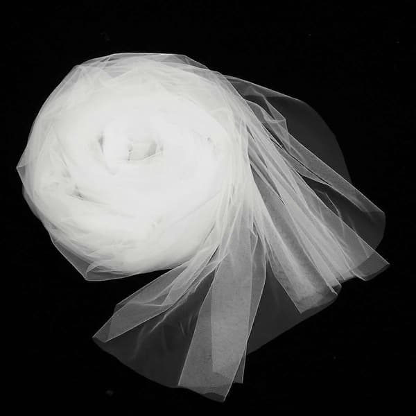 Simple Long Elegant Single Layer Wedding Veil Bridal Veils with Comb Wedding Accessories (Beige, 5 Meters)