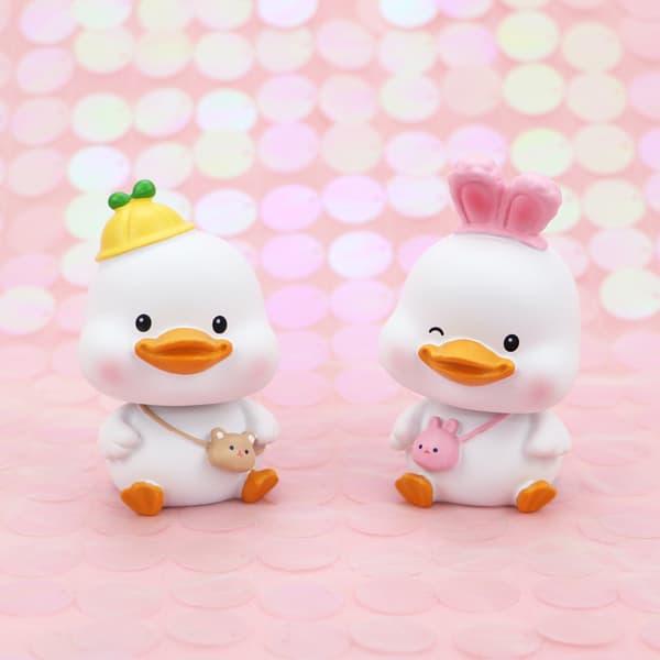 Creative Creative Mark Duck Car Initiative Doll Shake Interpretation of Doll Net Red Birthday Cake Decoration Size in Different Dimensions