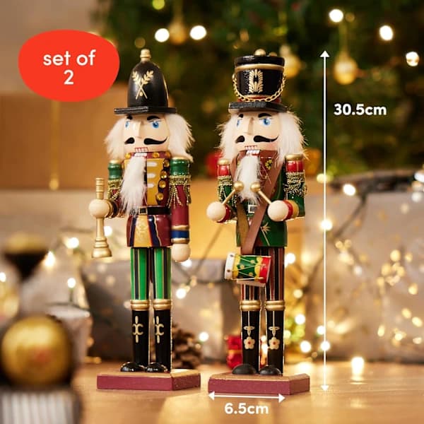 2 stora julnötknäppare i trä med fästen, 30 cm, A