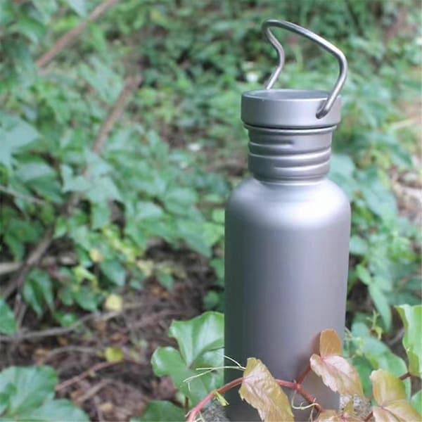 750 ml titanium vandflaske til udendørs camping, vandreture, cykling og camping Titanium Titanium