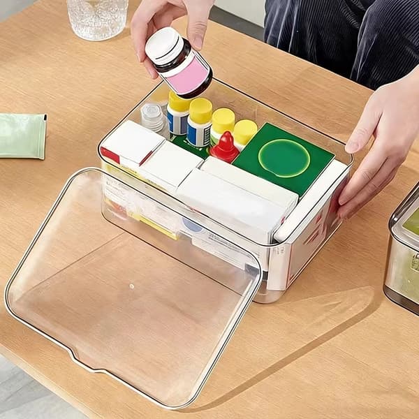 Pill Box with Hinged Lid, Transparent Desktop Storage Box, Dustproof Storage Box with Hinged Lid, a Household Pill Box.
