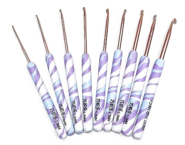 N128 - Set of 11 ergonomic crochet hooks with stylish handle