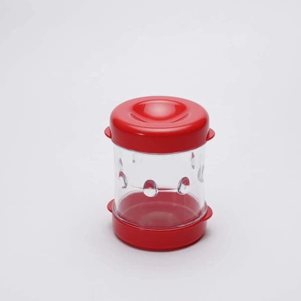 1x Egg Tongs for Removing Hard-Boiled Eggs - Egg Peeler and Cracker - Egg Peeler - Shake and Peel - Kitchen Utensil for Opening Eggs - Red