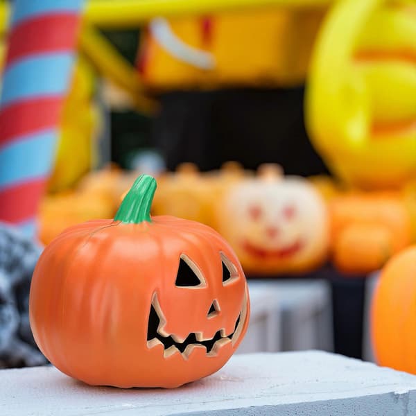 Bærbar Jack-o'-lantern med monsterlyd for Halloween-dekorasjon
