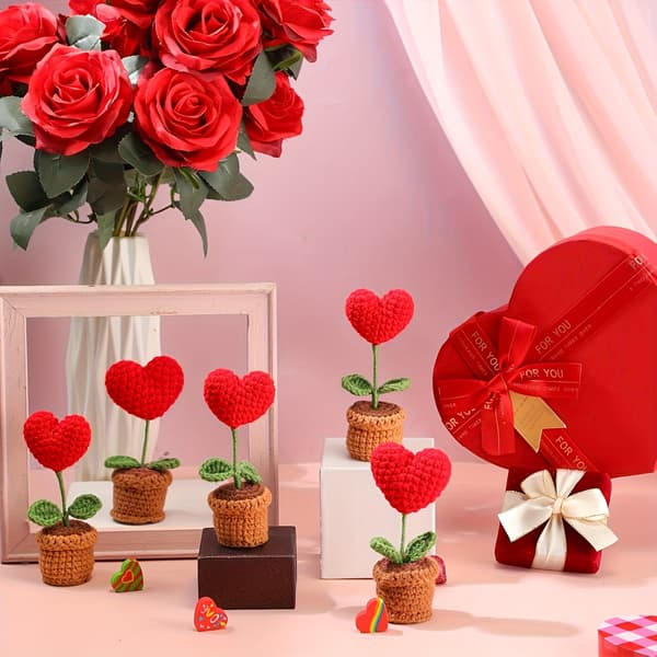 Hjerteformet kunstig rose i vevd potte, rød polyesterblomstdekor for Valentinsdag, Morsdag, hjem
