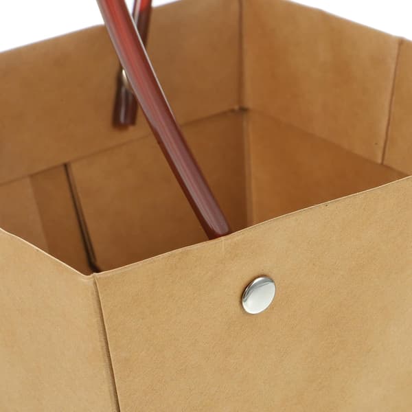 Blomfickor - förpackning av brunt kraftpapper, praktisk -