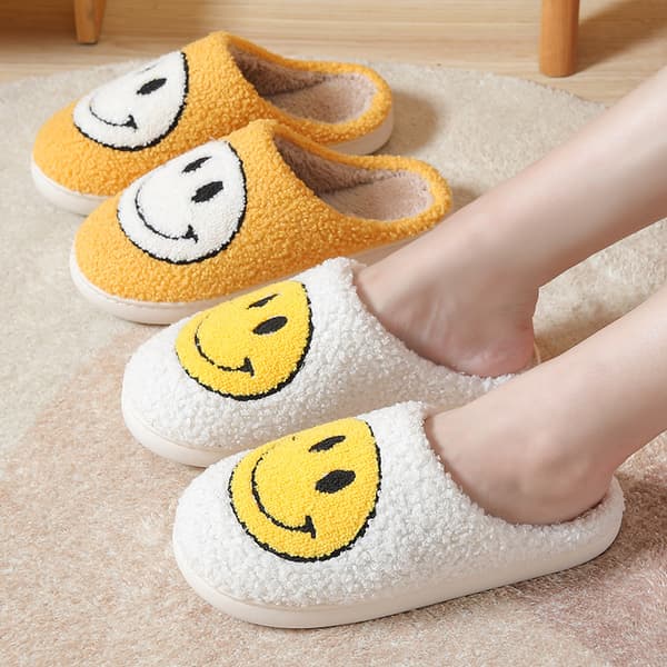 Retro Smiley Face Soft Plush Comfortable Warm Slippers For Sofa