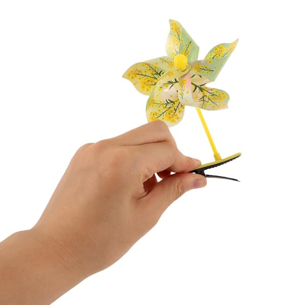 Søde blomsterformede hårspænder i tilfældig farve, 24 stk. af plastik med sikkert greb og gratfri til hverdagens sommeroutfits til piger