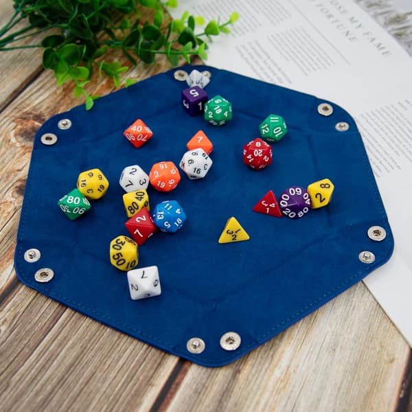 2 st. terningbakke PU læder terning sammenklappelig sekskantet bakke terningholder til terningespil som RPG, DND og andre brætspil (