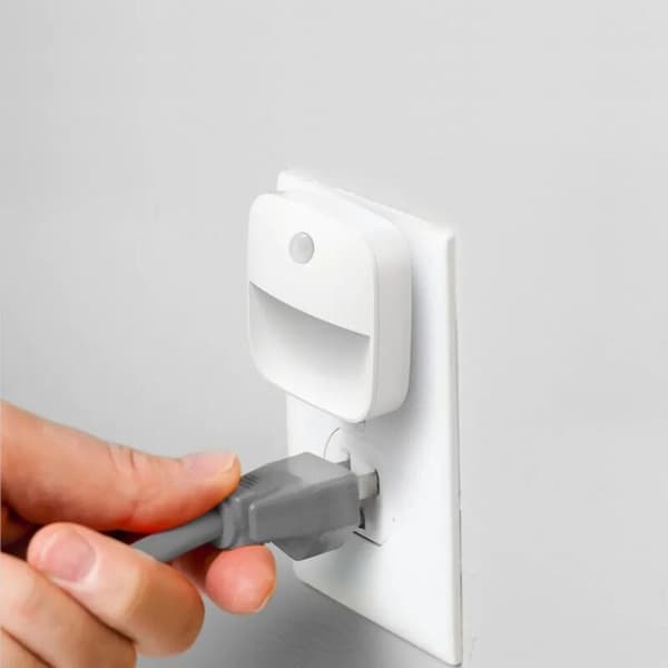 LED-nattlys med bevegelsessensor, nattlampe, skaplampe, varmhvit?
