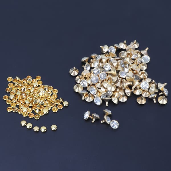 100 stk 10 mm metallrhinestone nagler pigger spikerdekorasjon (gullkant + hvit krystall)