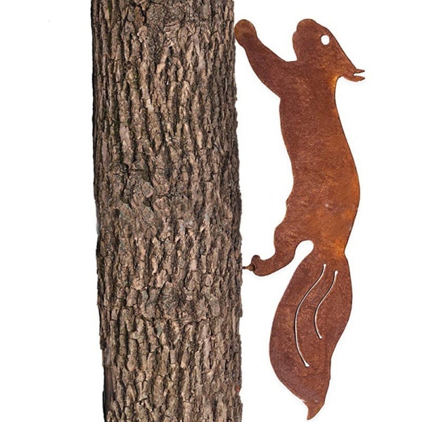 tree squirrel - metal garden decoration - 30 cm - natural rust