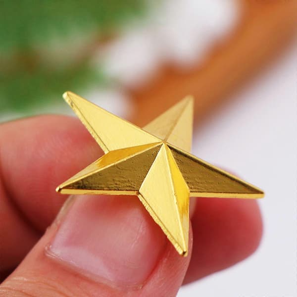 5-Pointed Gold Star Shaped Lapel Pin Badges Clothes Scarf Decor Gift