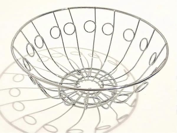 Round Fruit Bowl Made of Metal Chrome Finish Wire, Decorative Storage Fruit and Vegetables Fresh and Kitchen Storage Solutions