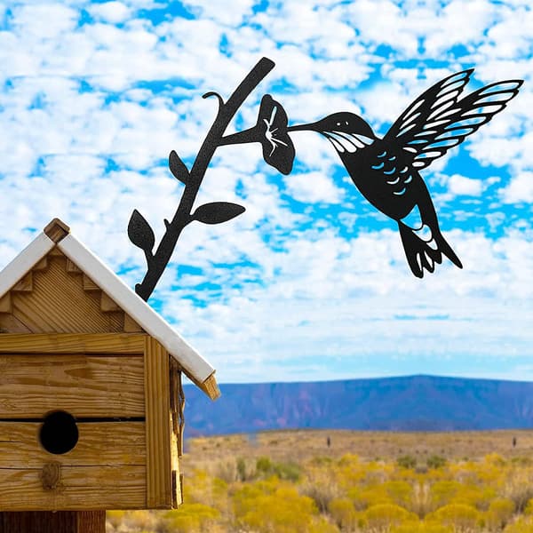 Kolibri i stål, rustikk hagedekorasjon, metallfugler, hagedekorasjon