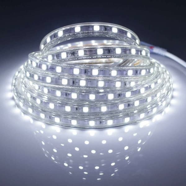 Komplett LED-strip kit 5 meter 220V silikon vattentät IP68 kallvit 6000°K SMD5050 60led/m - ingen transformator krävs Bredd 8mm
