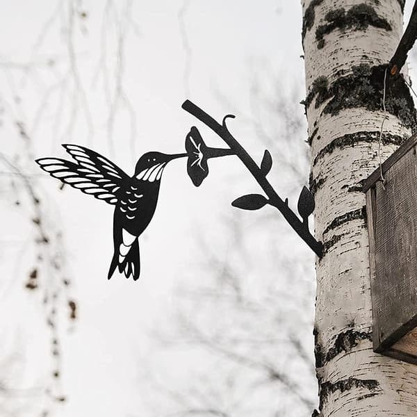 Kolibri i stål, rustikk hagedekorasjon, metallfugler, hagedekorasjon