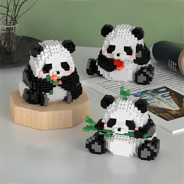 Panda Mini Building Blocks Set with Mini Building Blocks, Reusable, for Children from 6 Years and Adults (686 pcs)