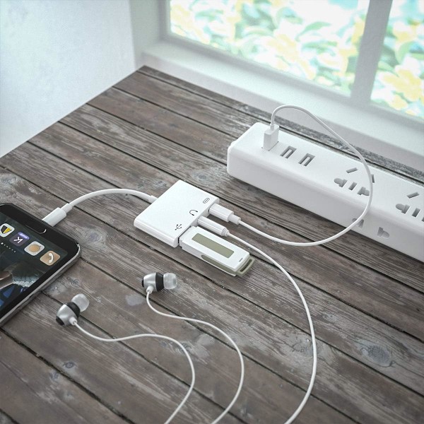 USB C-adapter 3,5 mm-kontakt med hurtiglading OTG-adapter, Type C til Aux-splitter hodetelefoner lyd (hvit)