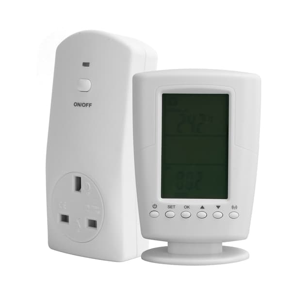 LCD Backlight Temperature Controller Wireless Remote Programmable Thermostat Socket UK 250V 13A 50Hz 3250W Maximum