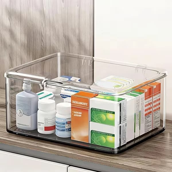 Pill Box with Hinged Lid, Transparent Desktop Storage Box, Dustproof Storage Box with Hinged Lid, a Household Pill Box.