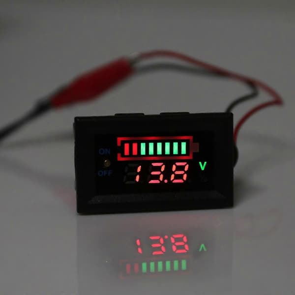12V Voltmeter Spændingsmåler Blybatteri Kapacitetsindikator med Afbryder