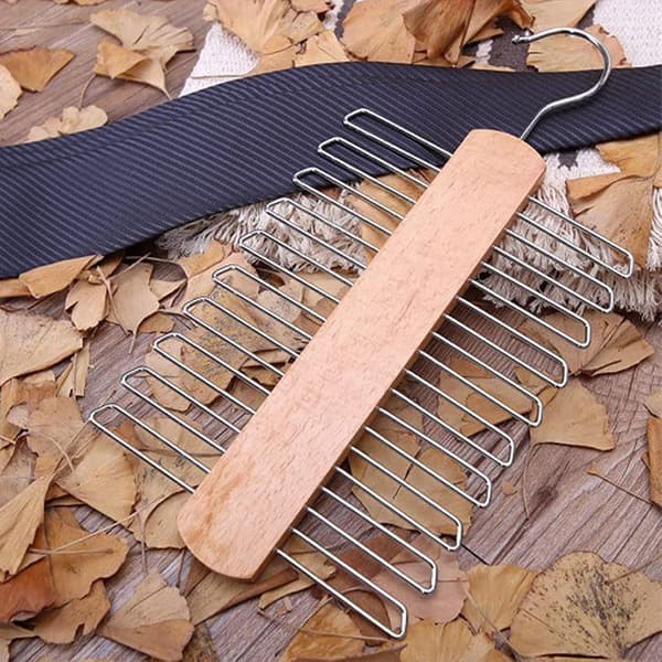 Puinen solmioteline, solmioteline, puinen solmionripustin, vaatekaapin solmioteline