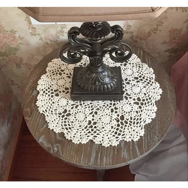 2 stk 100 % bomull håndlaget heklet rund duk blondebrikke Doily