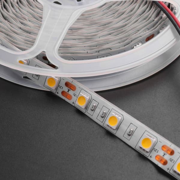 Lys av 300 5050 SMD LED-stripebelysning 12V DC Varmhvit