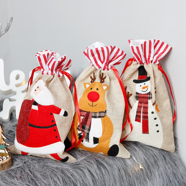 #3 x Små Julkassar (18x30CM) - Julklappspåsar med Dragband