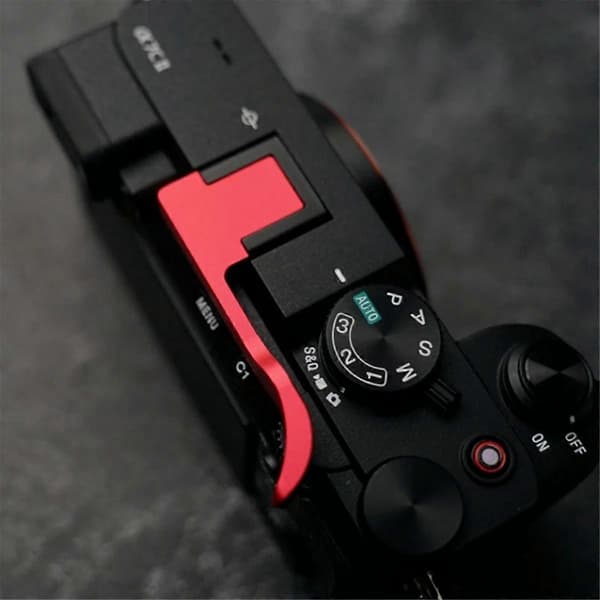Kameraskoskydd Hot Shoe Dekoration A7c ILCE-7CM2 Alpha 7C II Tommelfingergreb Hot Shoe Adapter Beskyttelse Sort
