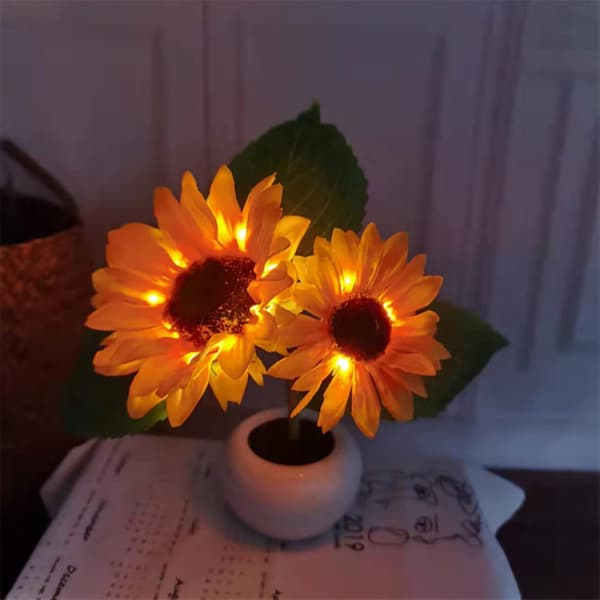 LED Table Lamp Battery Operated Portable Night Light Simulation Flower