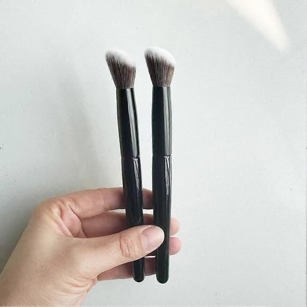 Angled Powder Brush Cosmetic Cheek Powder Blusher Brush Makeup Brush