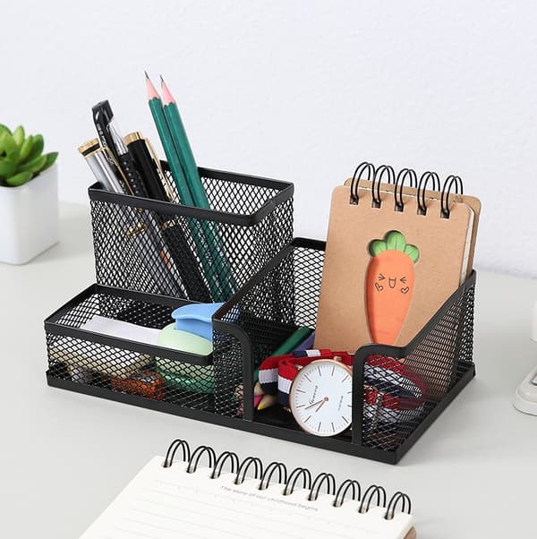Creative Wrought Iron Hollow Desktop Storage Pen Holder D D