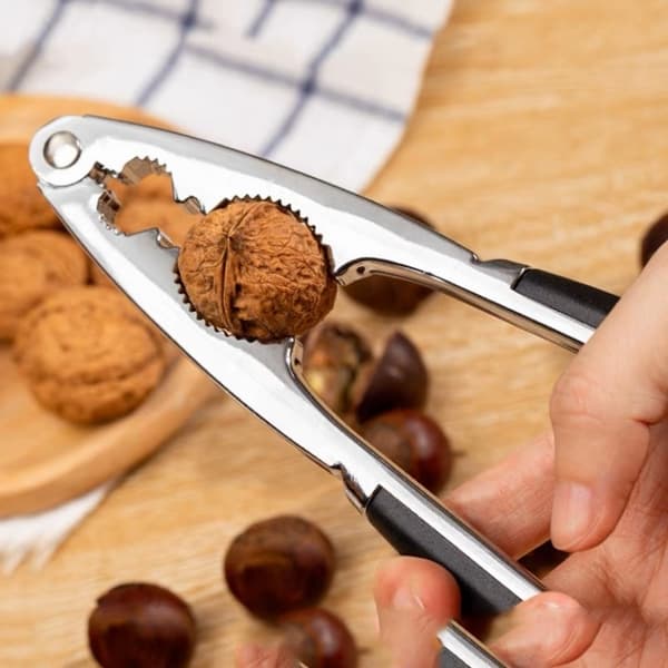 Metal Nutcracker Nutcracker Opener with Rubber Grip Heavy Duty Nutcracker Kitchen Accessory Non-Slip Seafood Nutcracker Chrome Silver